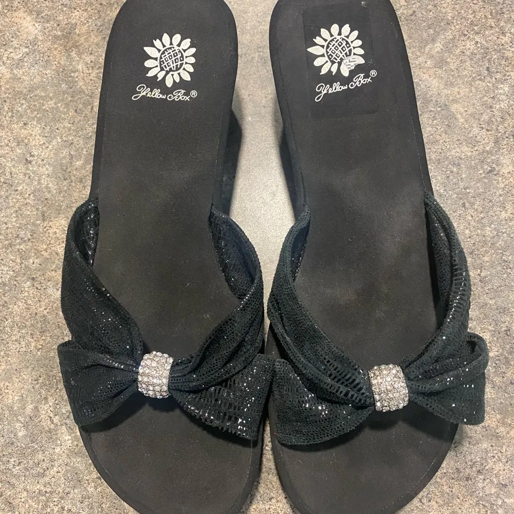 Yellow Box Elegant Black Rhinestone Sandals - Image 3