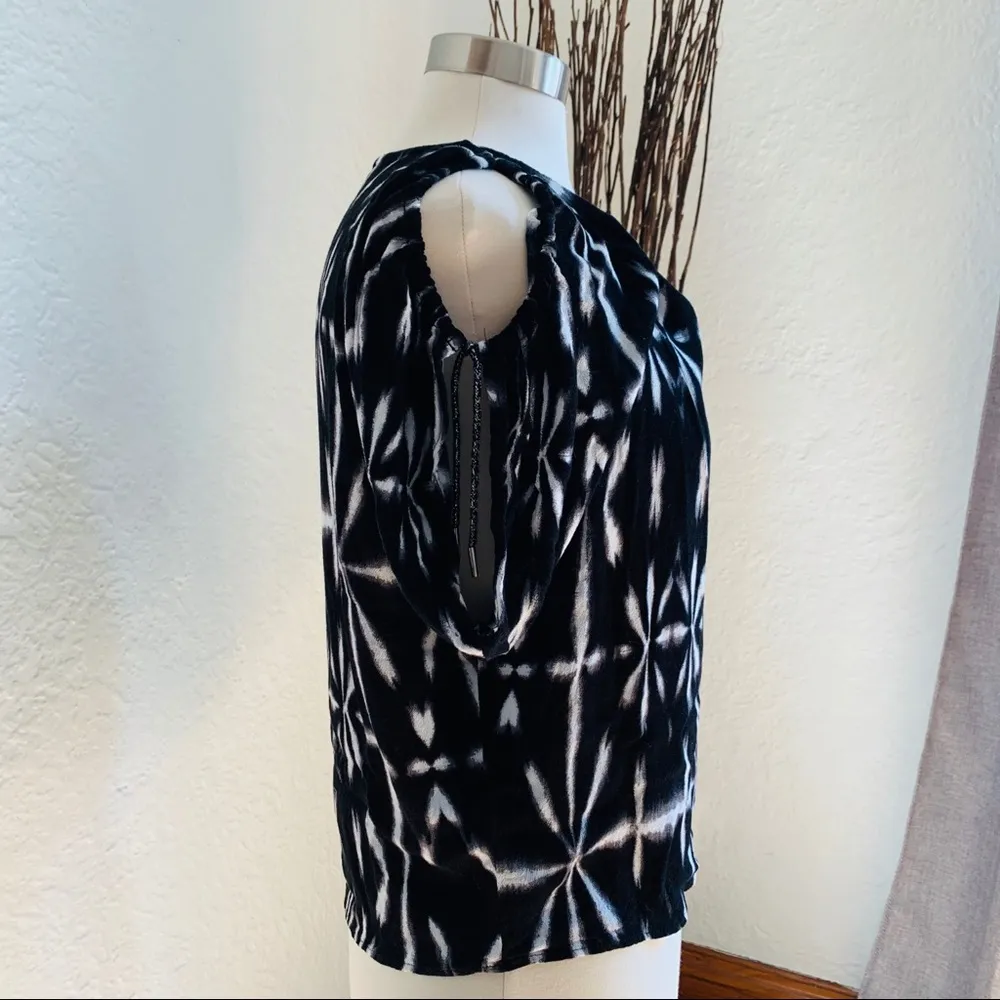 Juicy Couture Cold Shoulder Top - Image 4