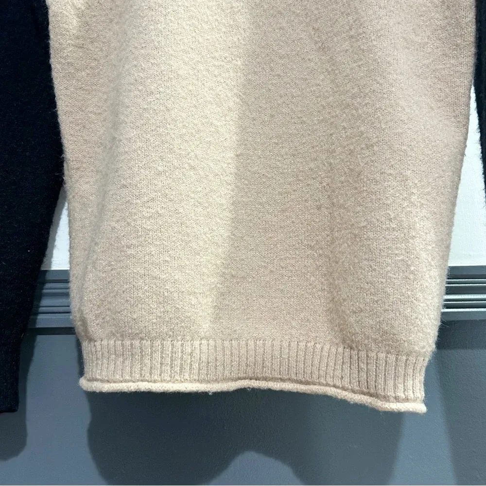 On Trend Cream and Black Turtleneck Sweater Tan Size M - Image 4