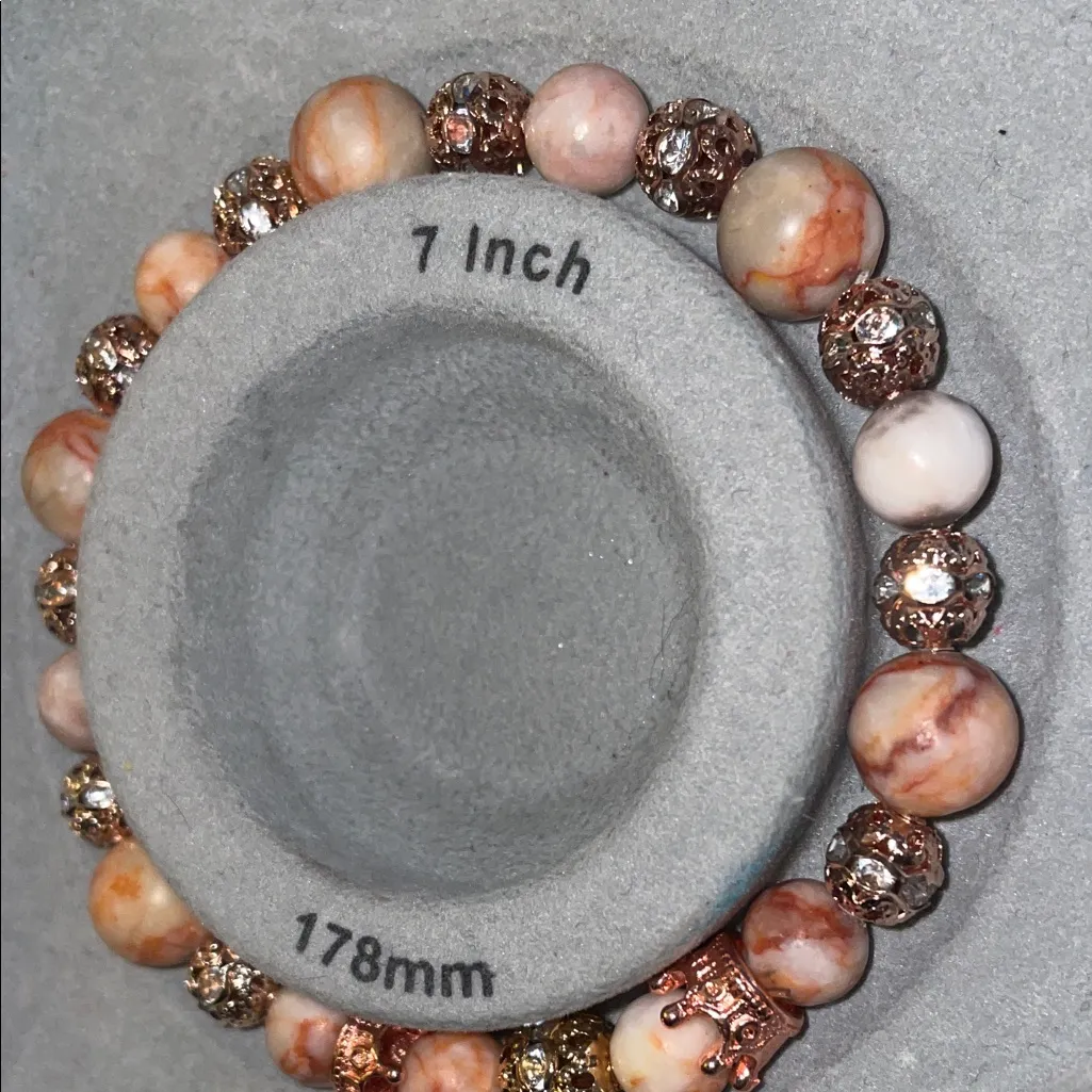 Elegant Rose Gold and Marble Beaded Bracelet - Image 3