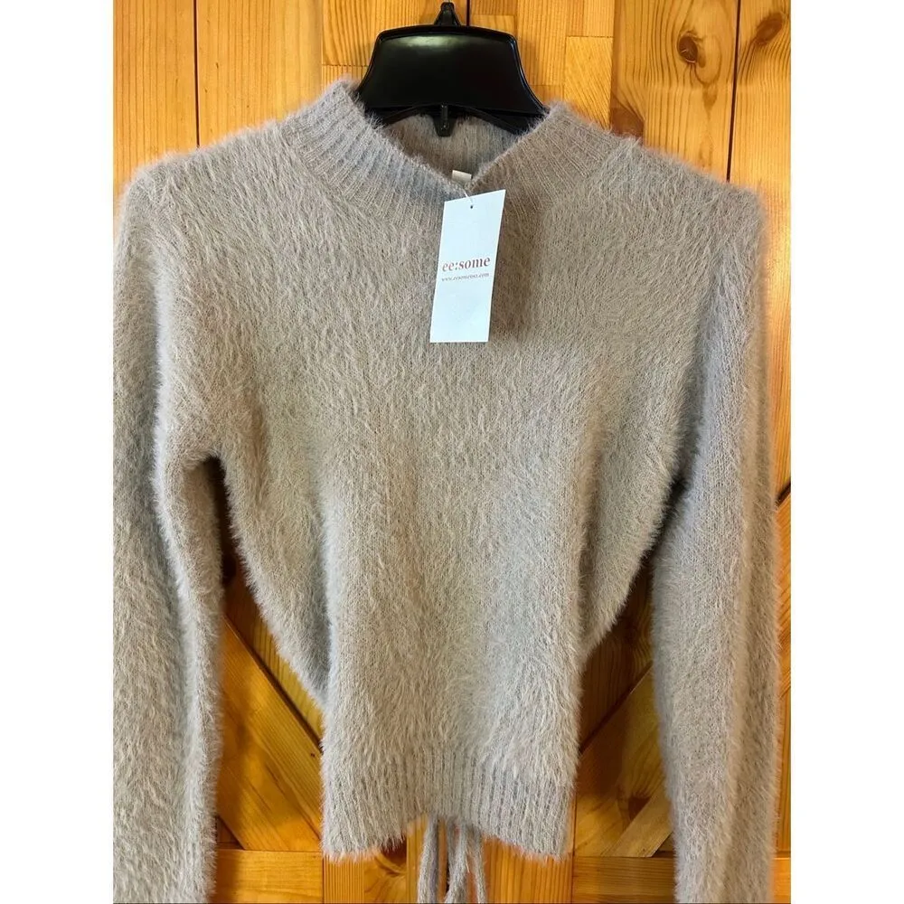 ee:some Women's Fuzzy Cropped High Low Beige Sweater NWT Size Small (5406) - Image 2