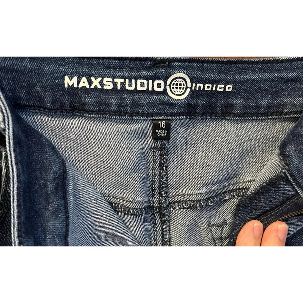 Max Studio Women's  Indigo Jeans - Image 3