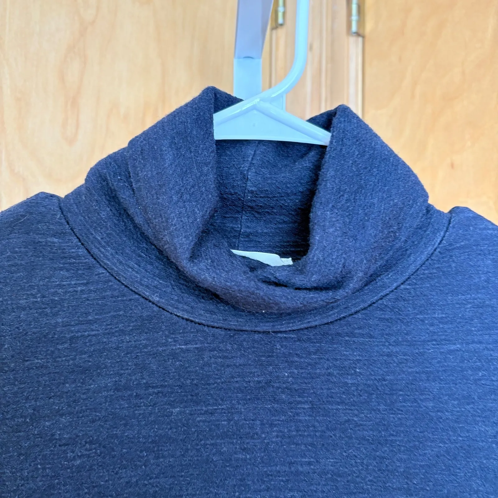 athe vanessabruno Navy Blue Textured Turtleneck Sweater Women's Size M Size M - Image 2