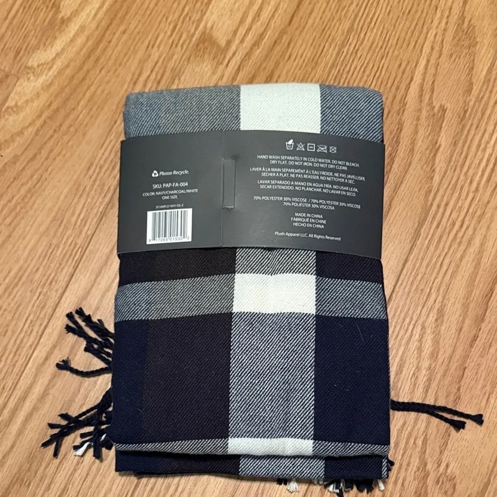Plush Ultra Soft‎ Plaid Scarf Navy Charcoal White Fringe Warm Stylish - Image 3