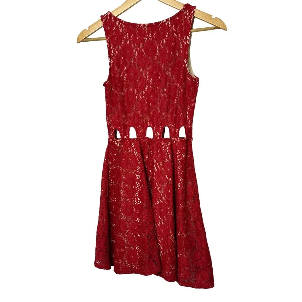 Socialite Red Lace Cut-Out Sleeveless Fit & Flare Dress Women's XS - Image 4