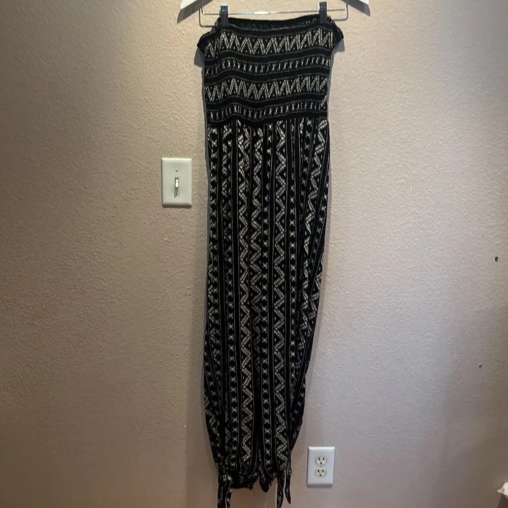 Urban Outfitters Women’s Smocked Crepe Fabric Jumpsuit Jumper Size Large - Image 6