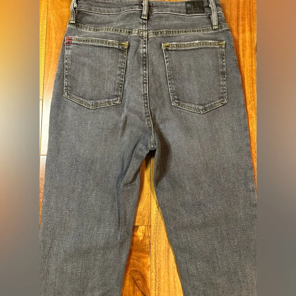 BDG Girlfriend Highrise Straight Leg Jeans - An Urban Outfitters Brand - Image 8