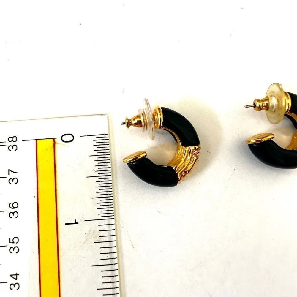 Vintage Monet black enamel and gold tone huggie style hoop earrings - Image 3