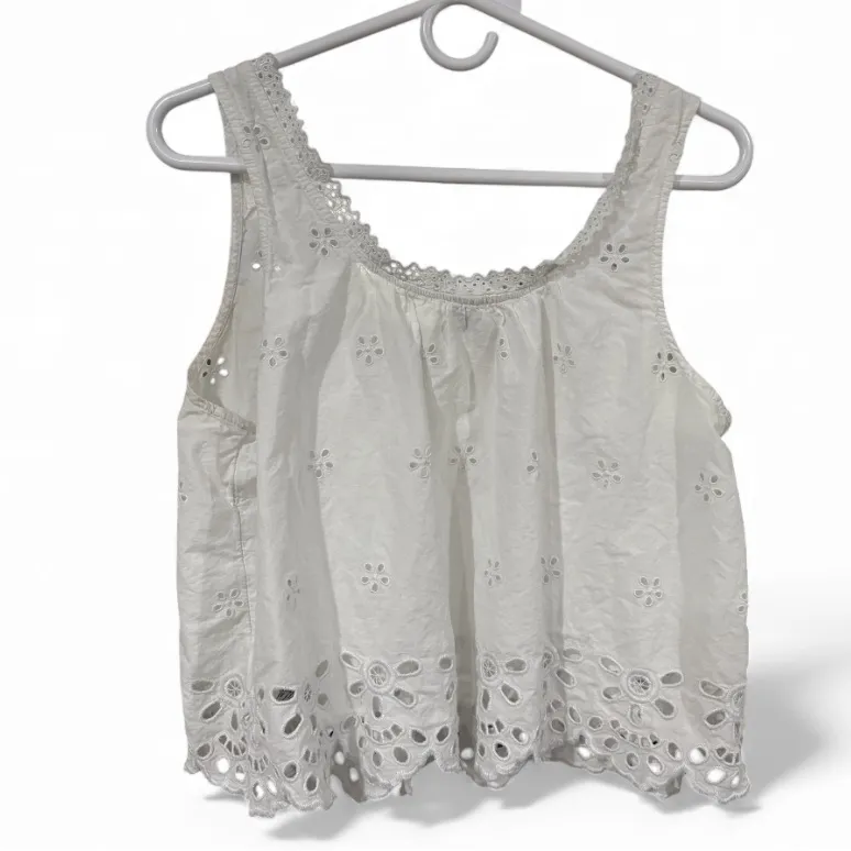 Old Navy White Eyelet Tank Blouse- Size Large - Image 2