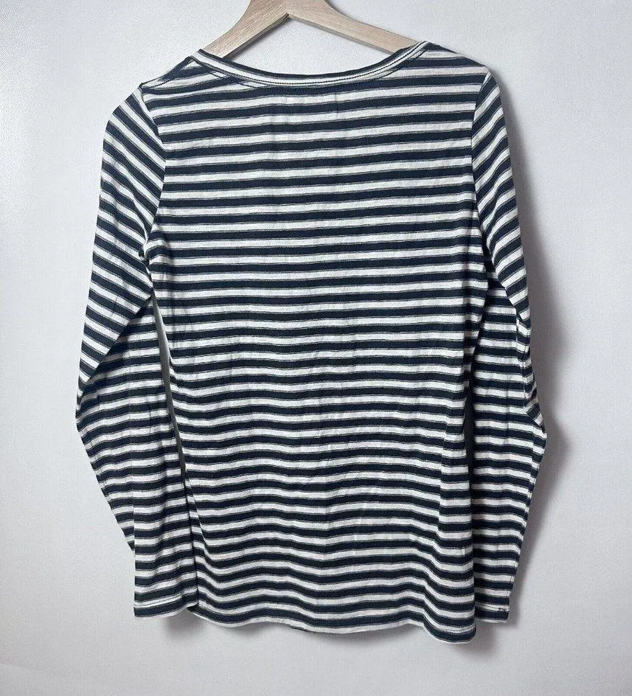 Columbia T Shirt Womens SP Gray Striped Long Sleeve Lightweight V Neck Pocket - Image 2