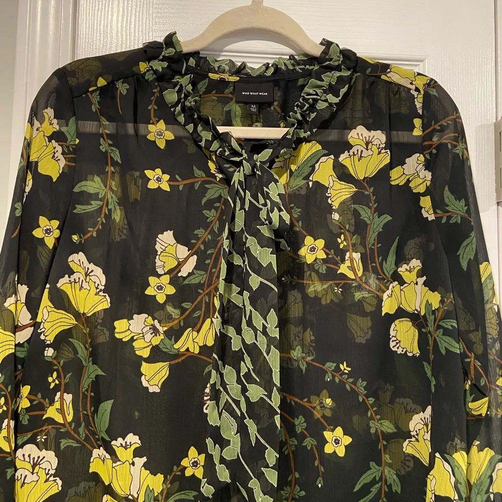 Who What Wear Size M Black Floral Sheer Bow Tie ruffle Collar Long Sleeve Top - Image 2