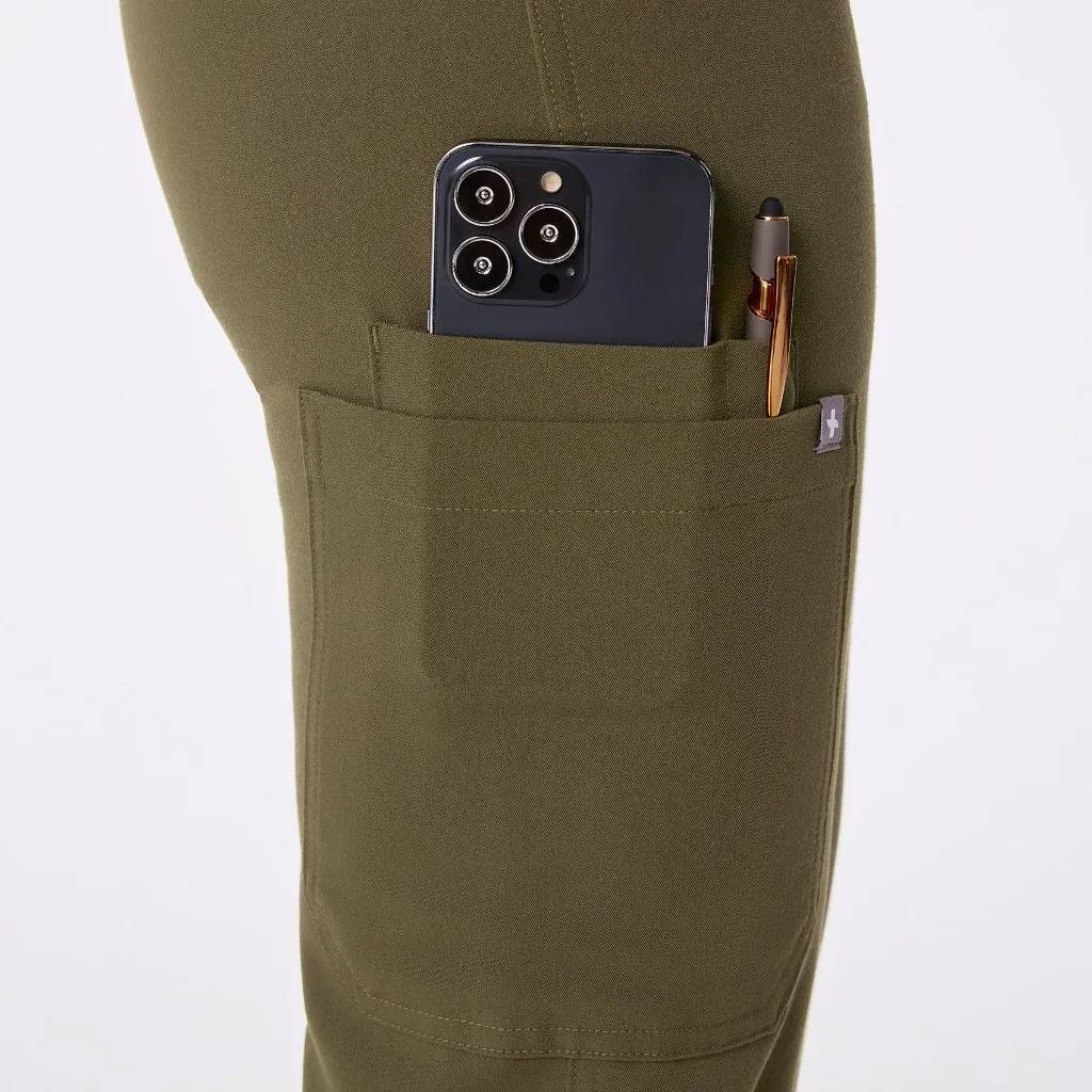 Figs Kade Cargo Scrub Pants in Spruce, Size Large - Image 6