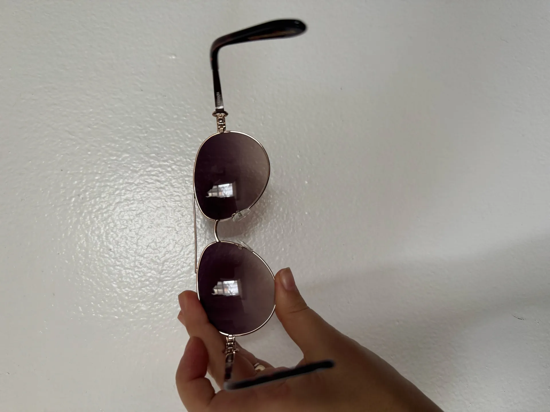 BCBG MaxAzria brown aviator sunglasses - Image 5