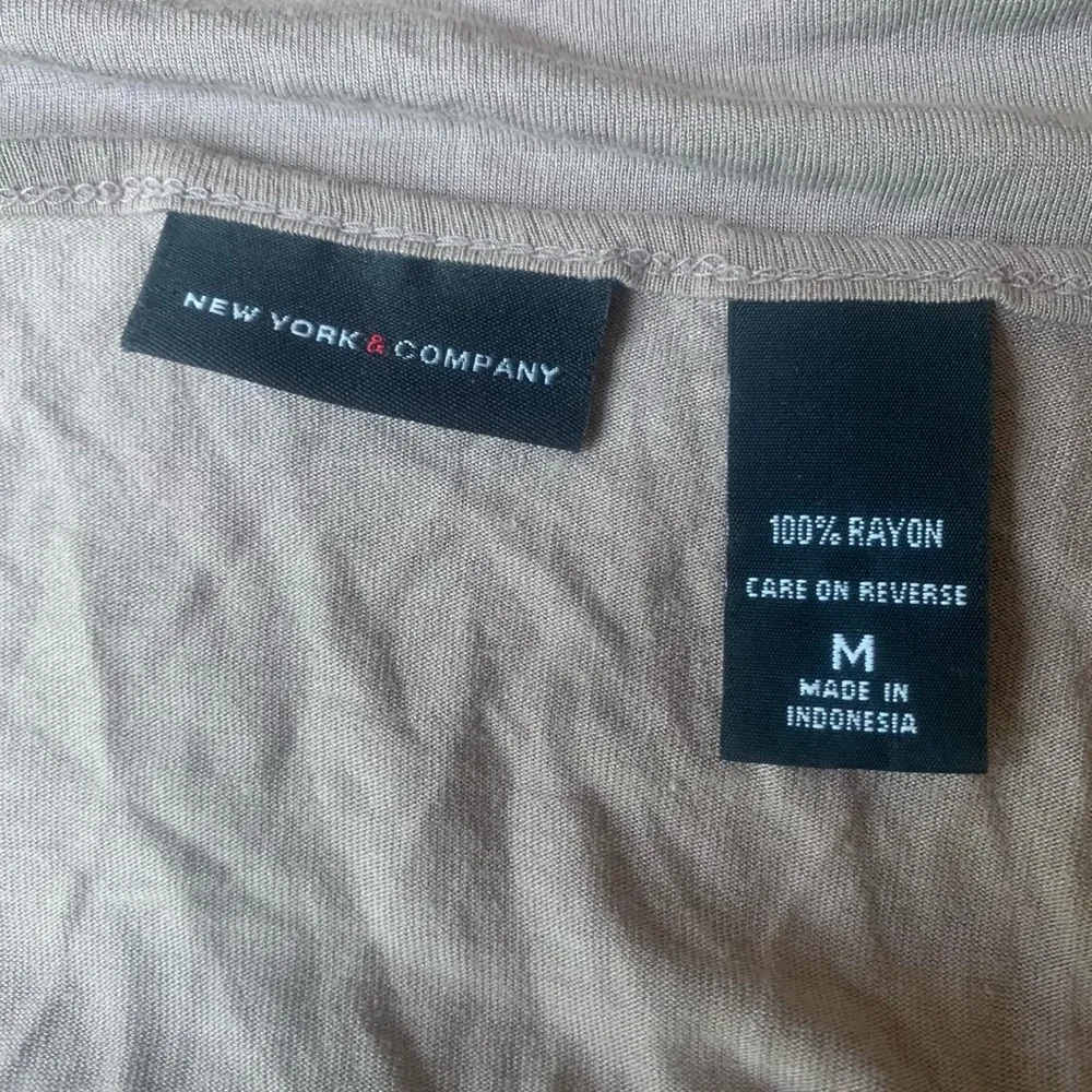 New York & Company Women’s Y2K 2000s Beige Ruffle Tank Top size M - Image 4