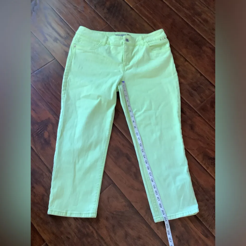 Chicos capri jeans- dressy 💚💚💚 - Image 10