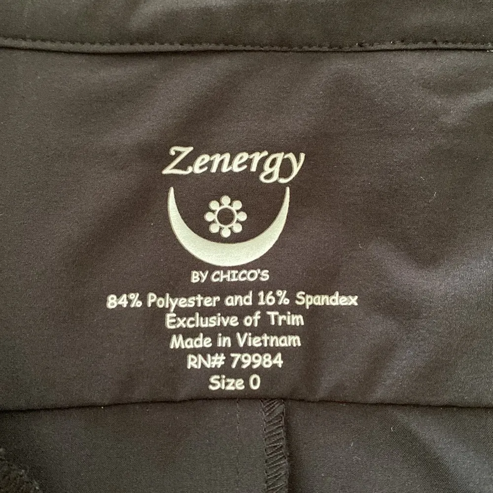 Chico’s Zenergy short sleeve black dress with tuckable hood - Image 9