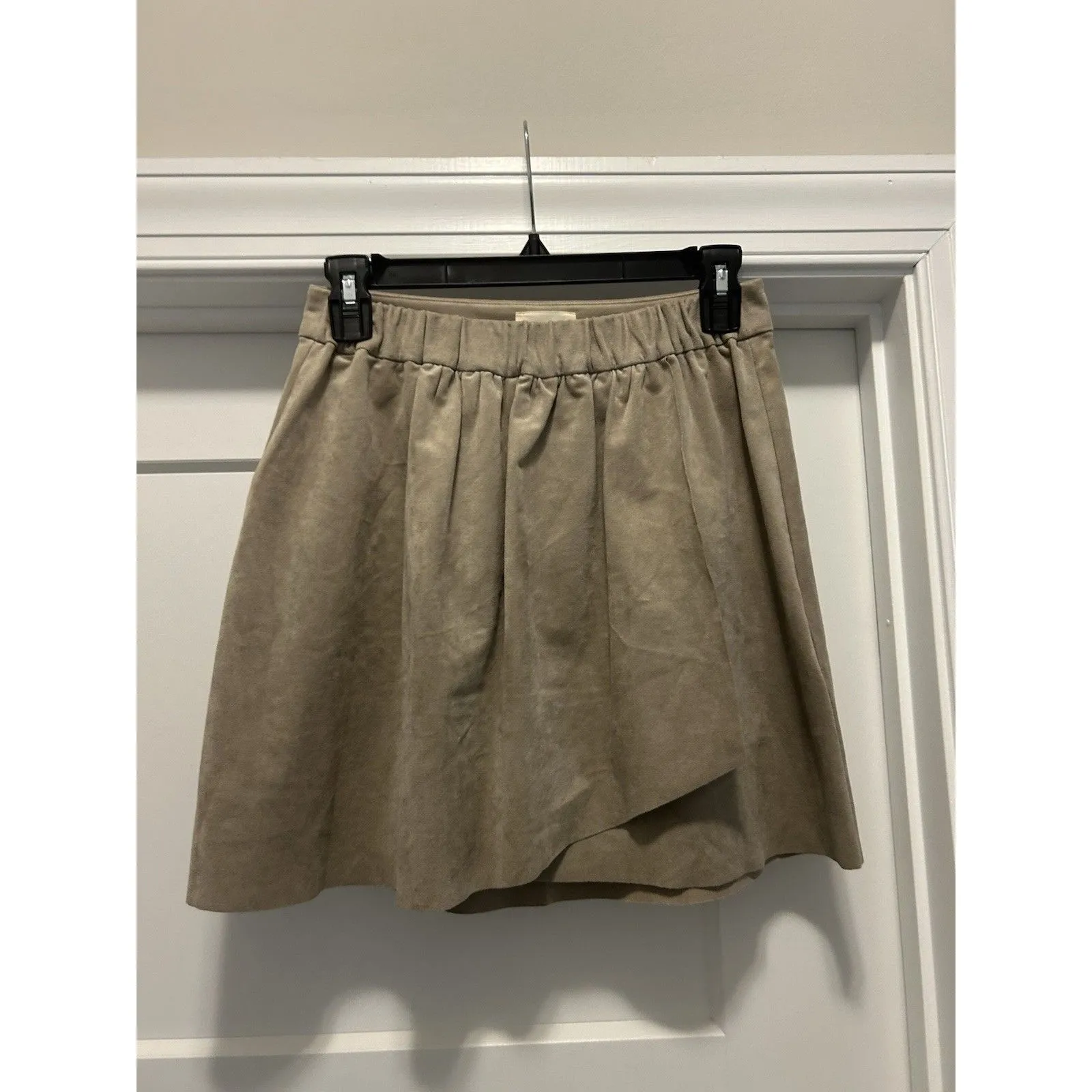 Artizia WILFRED FREE Nescher Mini Skirt Tan Faux Wrap Suede Pull On Size Medium - Image 2