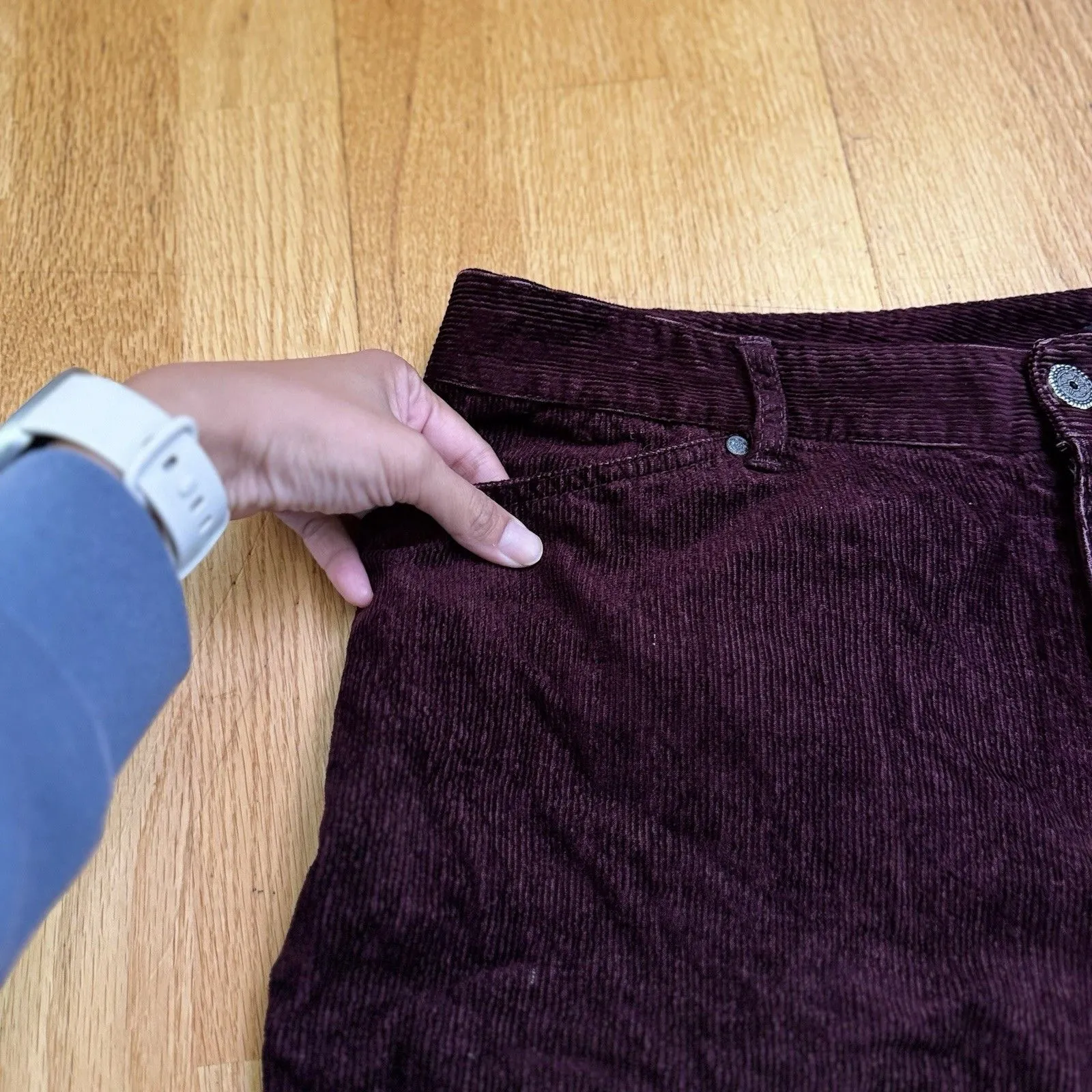 Elie Tahari Women’s Velvet Corduroy Boot Cut Pants Burgundy Red Size 14 GUC - Image 11