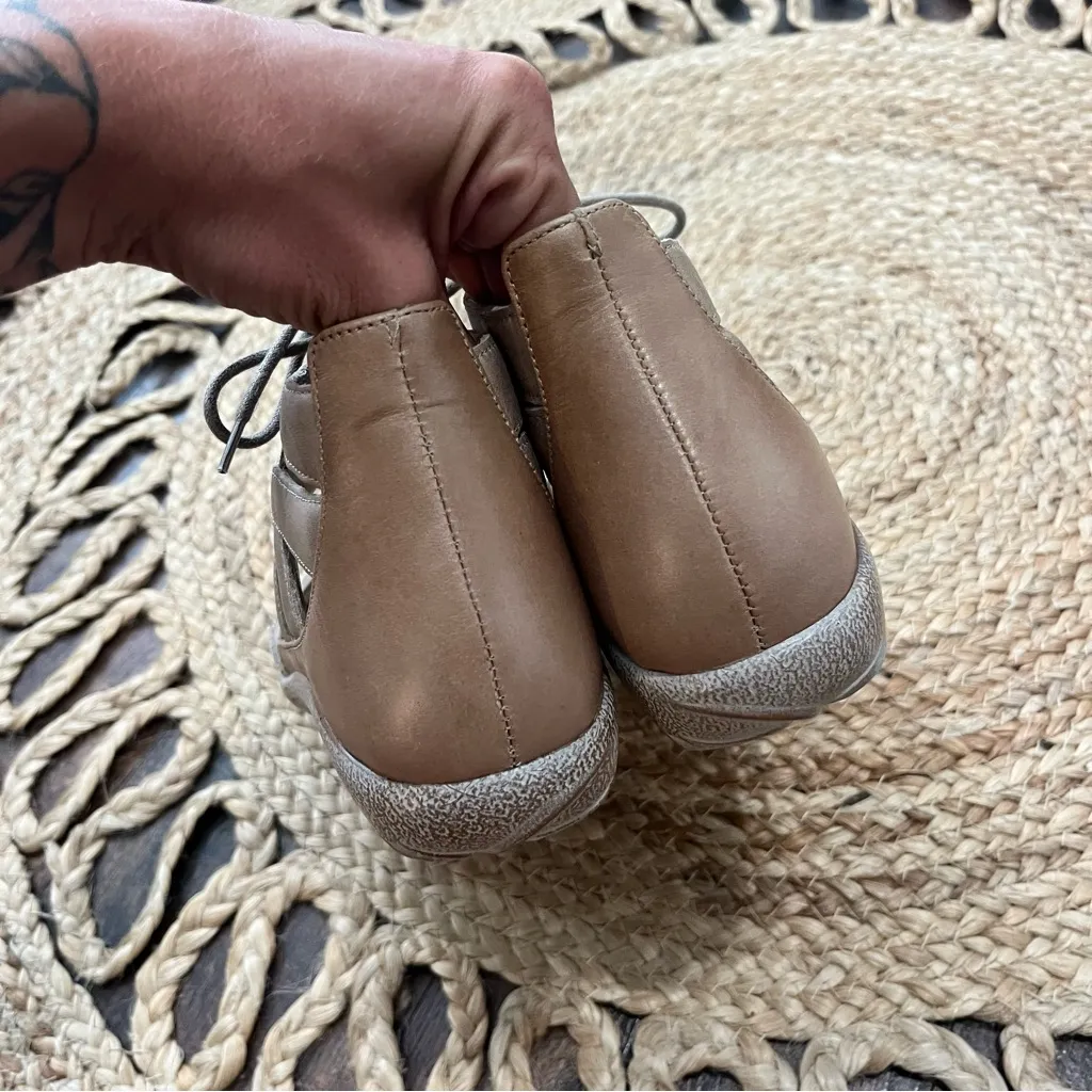 NAOT Women's Lace - Image 4