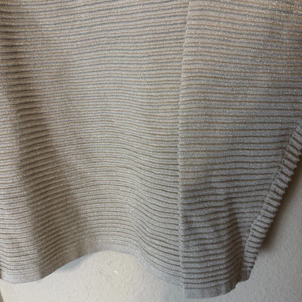 NWT T by Tahari Beige Long Sleeve Sweater Metallic Gold ribbed sz L mock neck - Image 3
