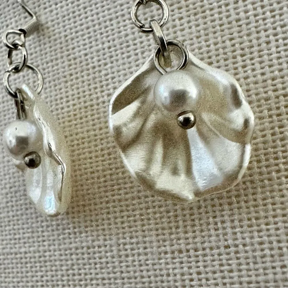 Sea Shell faux Pearl drop Earrings - Image 3