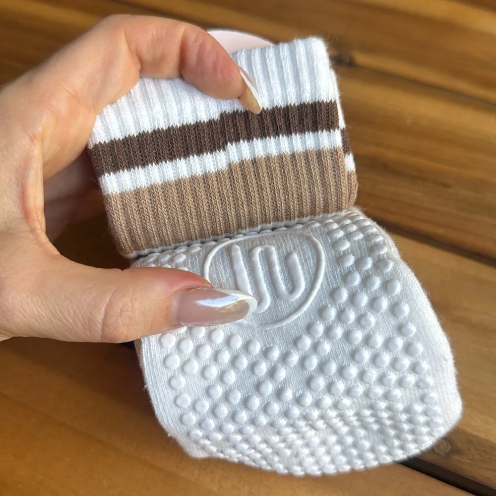 Move Active Grip Crew Socks - Image 3