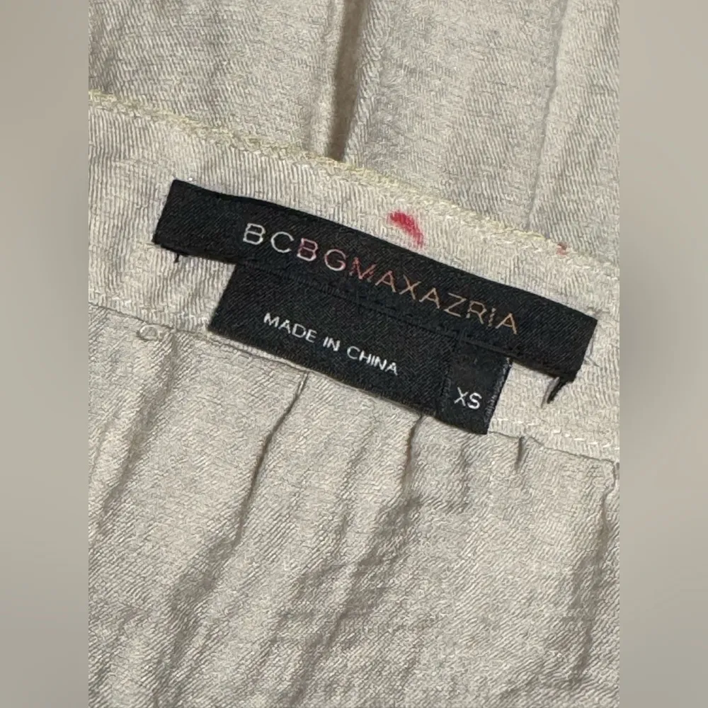 EUC BCBGMAXAZRIA Cream and Yellow Sleeveless Blouse size XS - Image 7