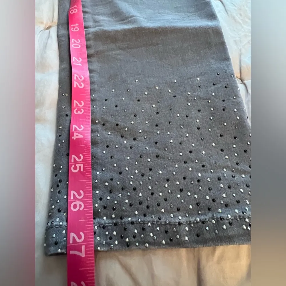 DEMOCRACY AB Technology Jeans Size 10 in Gray wash embellishments to hem EUC - Image 5