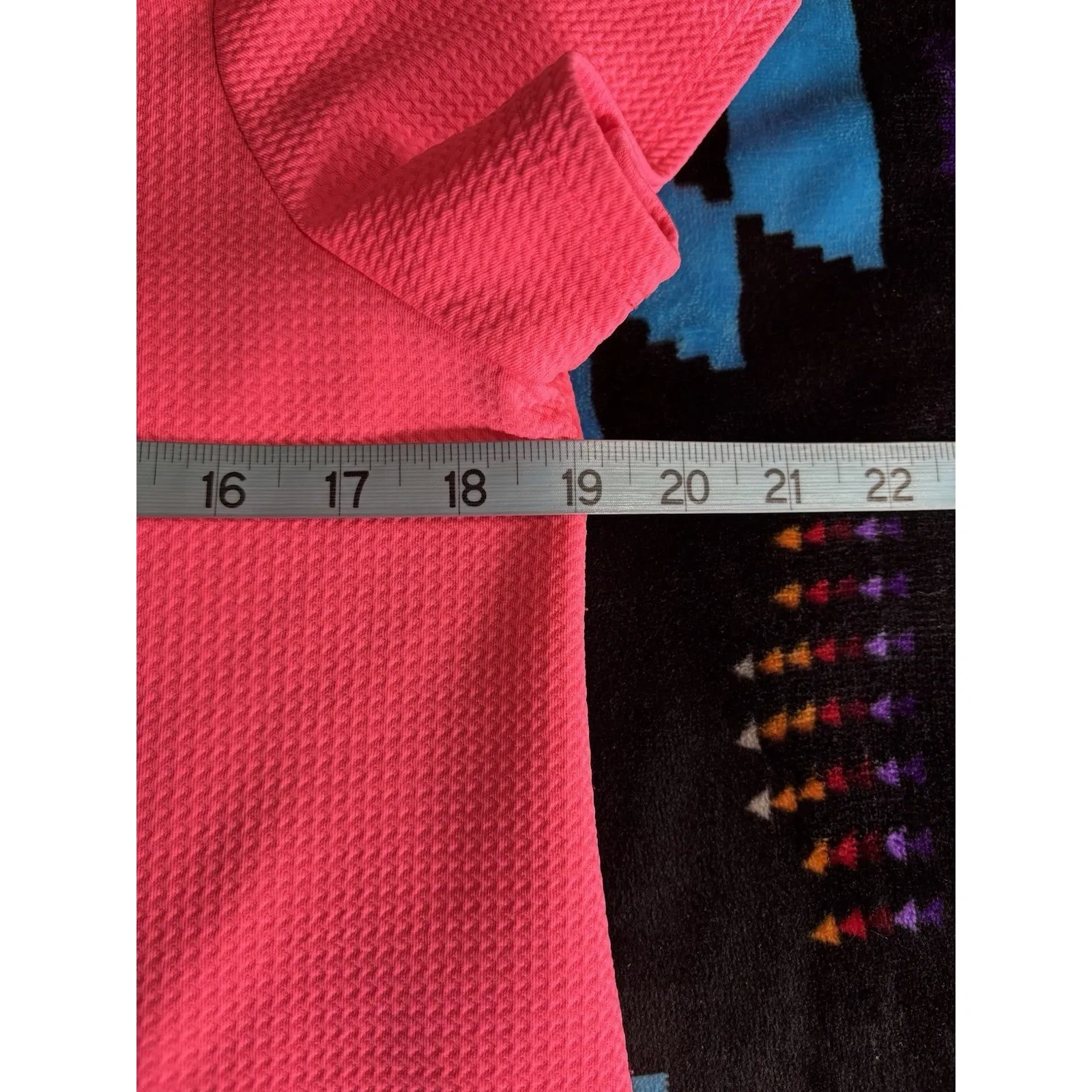 B & B Boutique Neon‎ Pink Midi Dress Size Large Short Sleeve Round Neckline - Image 5