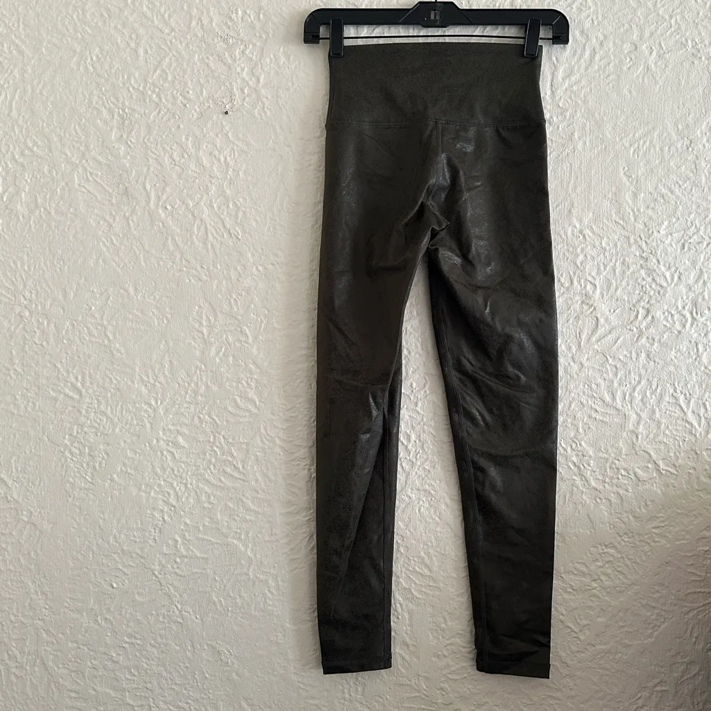 Aerie Offline Dark Olive Green Faux Cracked Leather Leggings Small - Image 4