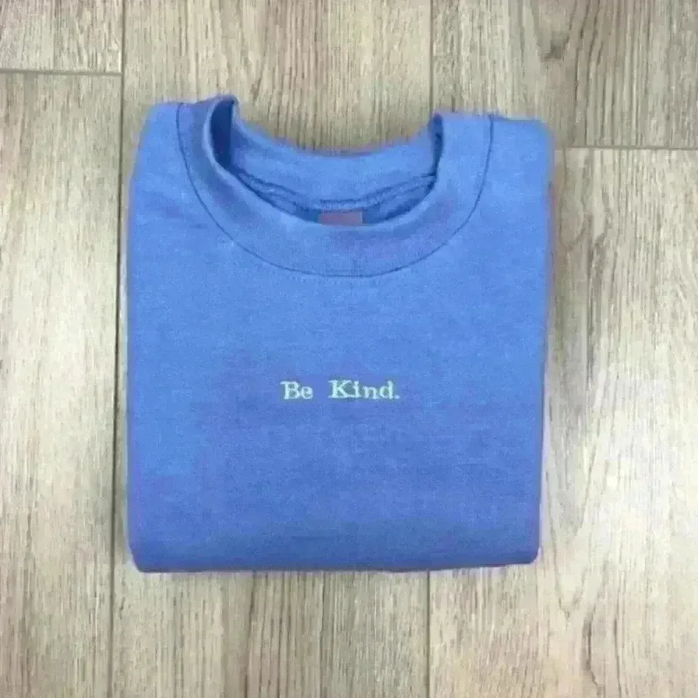 Blue Embroidered Crewneck Sweatshirt "Be Kind" - Image 5