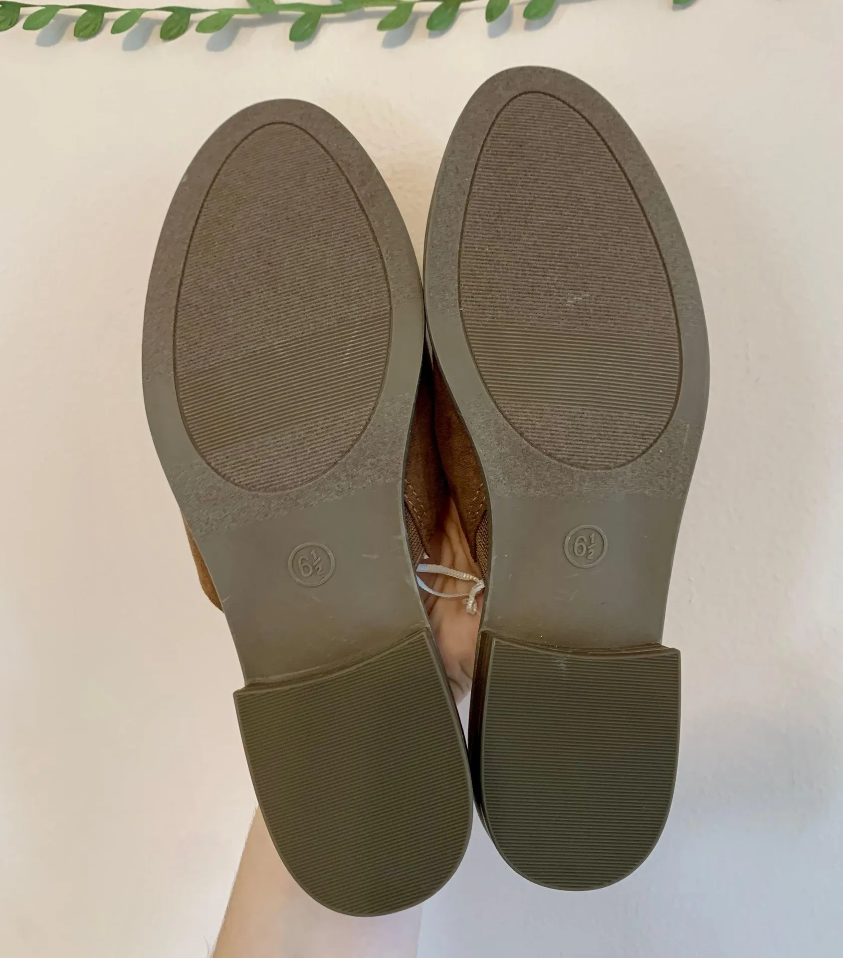 Universal Thread Mules - Image 2