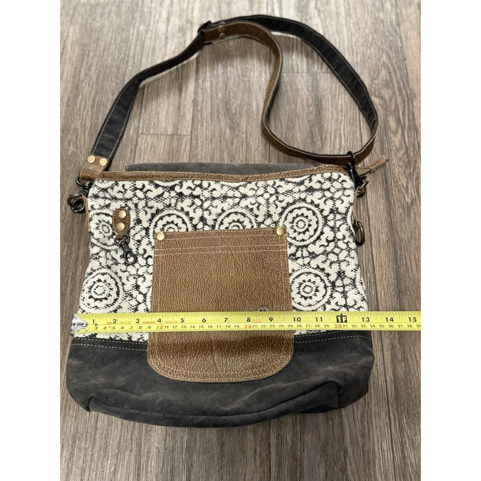 Myra Bag Pivot Print With Adjustable‎ Strap & Zipper Shoulder Bag - Image 6