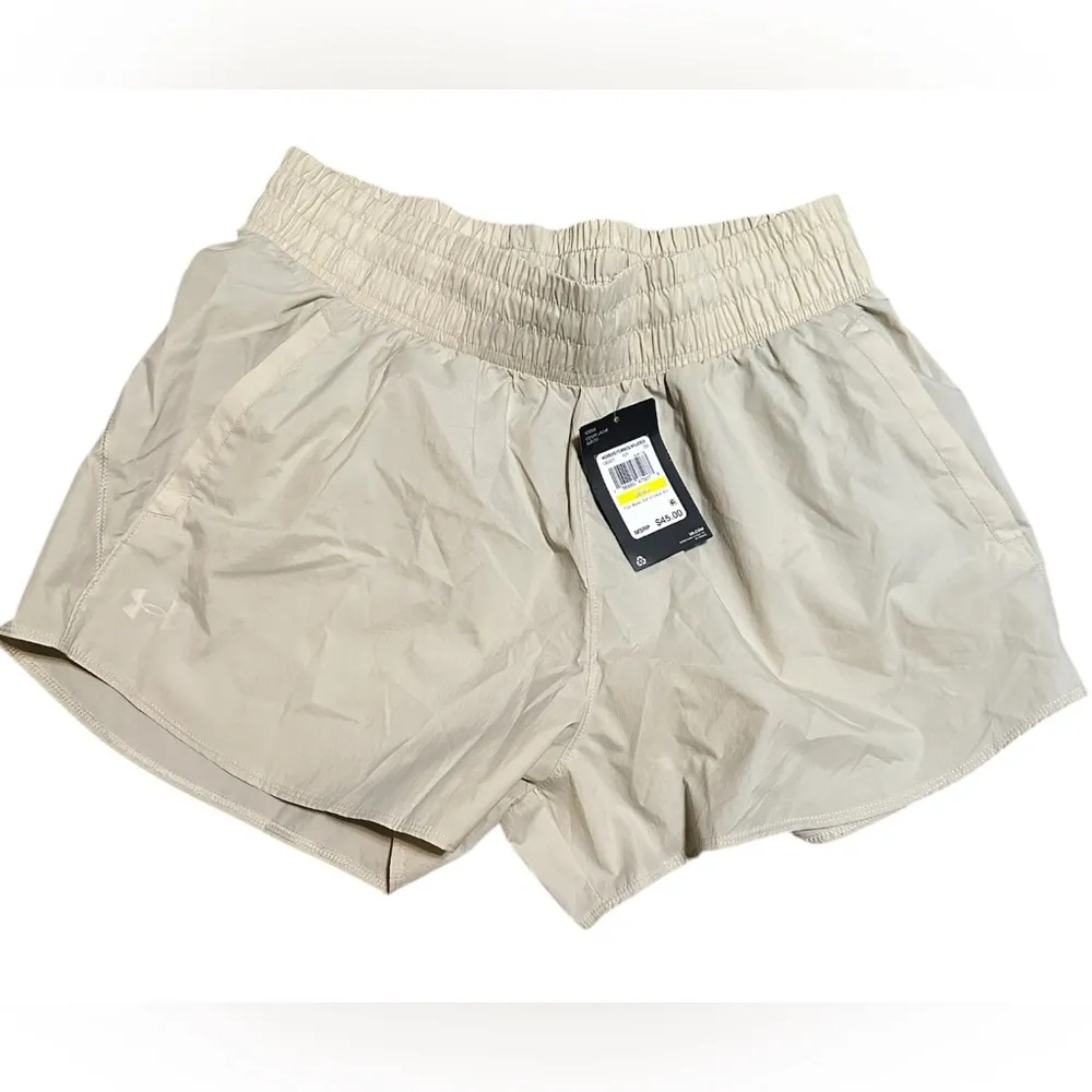 Under Armour Women s UA Vanish 3 inch Size M NWT cream in color.Active/running - Image 3