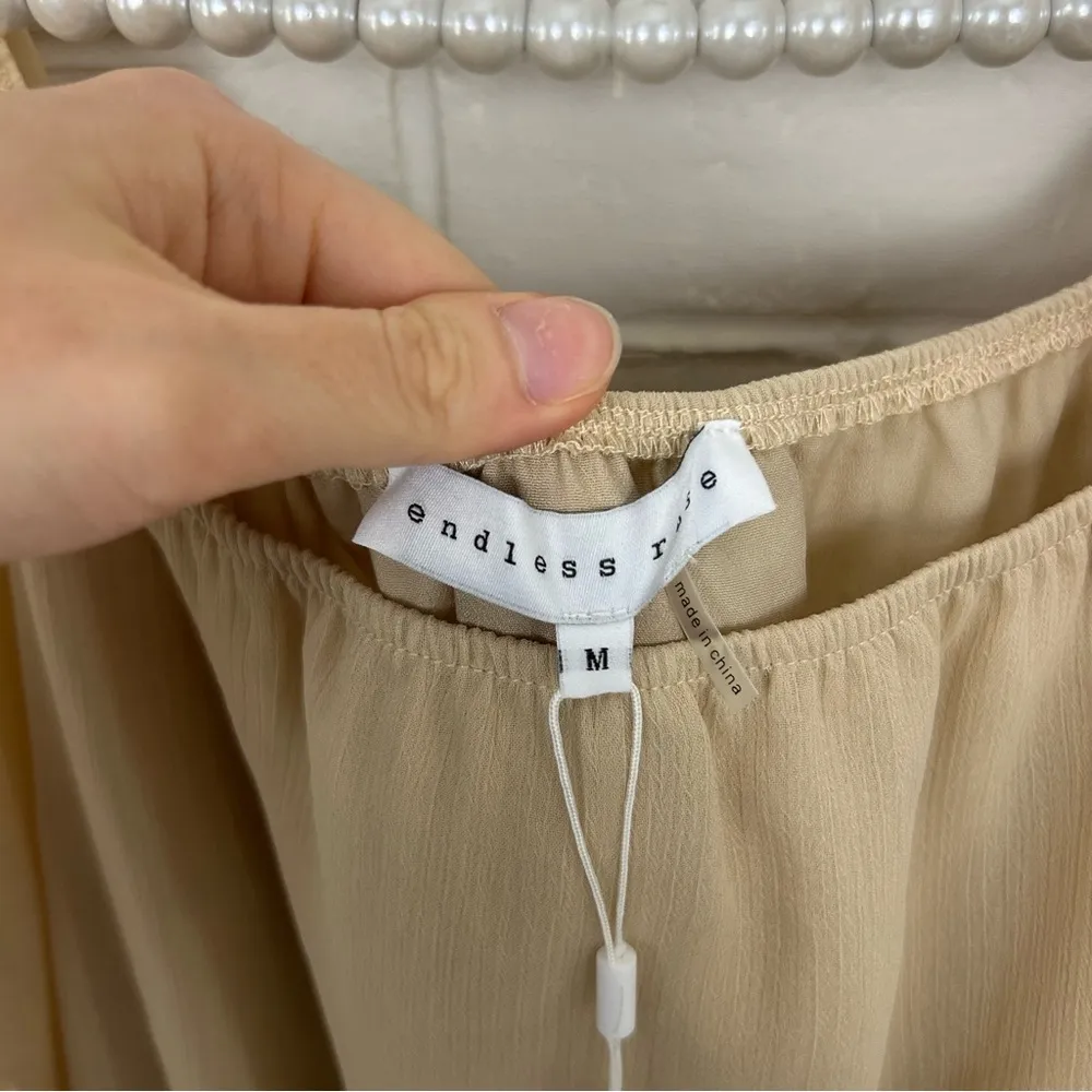 NWT Endless Rose Off Shoulder Ruffled Sleeve Romper Size M - Image 12