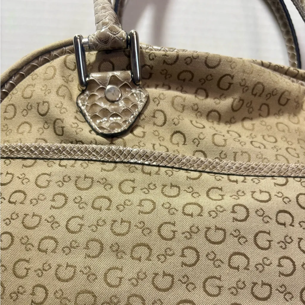GUESS Vintage Y2K Monogram Dome Travel Bag - Image 4