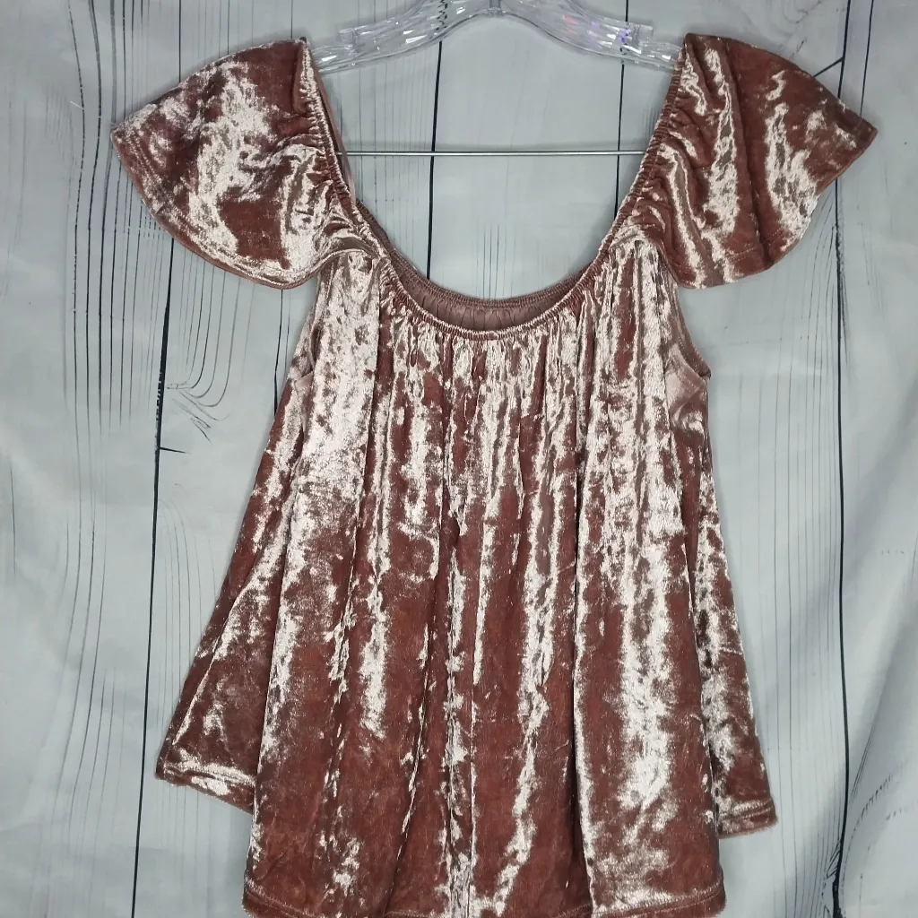 Active USA Crushed Velvet Off The Shoulder Flutter Sleeve BohoTop - Image 6