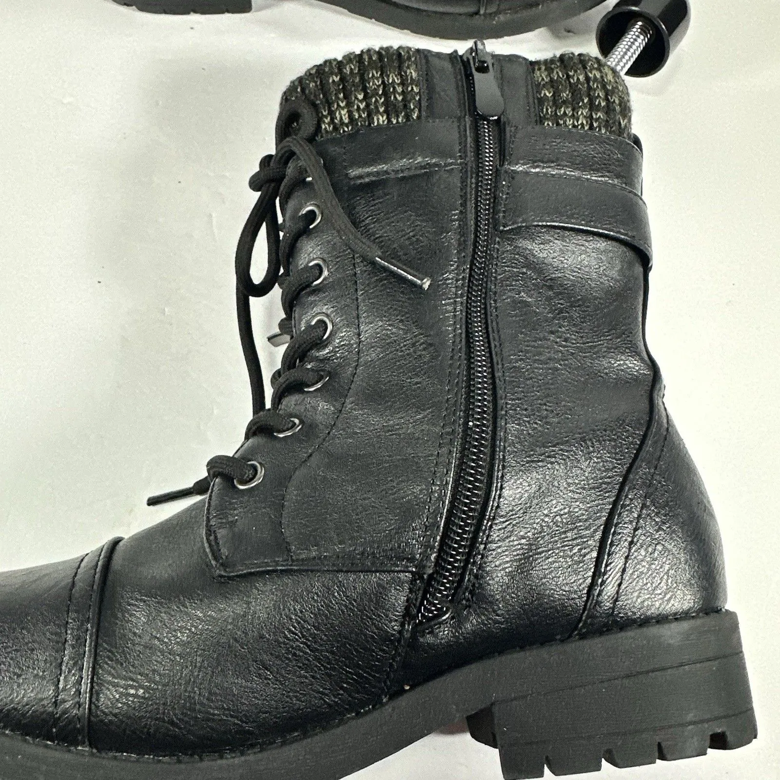 Amazon Essentials Women’s Combat Boots Black Lace Up Ankle Knit Cuff Size 5 - Image 3