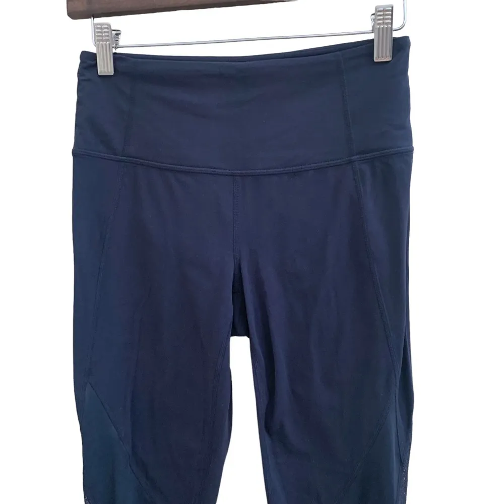 Athleta blue dotted mesh powervita navy leggings size small lace cutout tights - Image 6