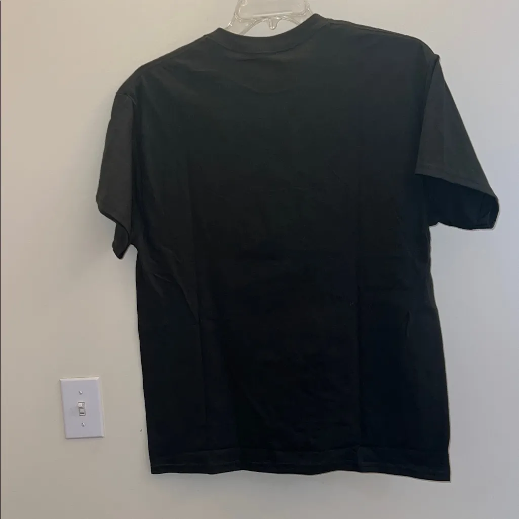 The Grinch “Grinchy Greetings” Christmas Tee – Dark Green/Black – Size L – NWT Red Size L - Image 4