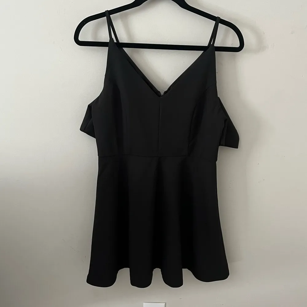 Lulus Off the Shoulders Skater Dress in Black Women's sz M - Image 2