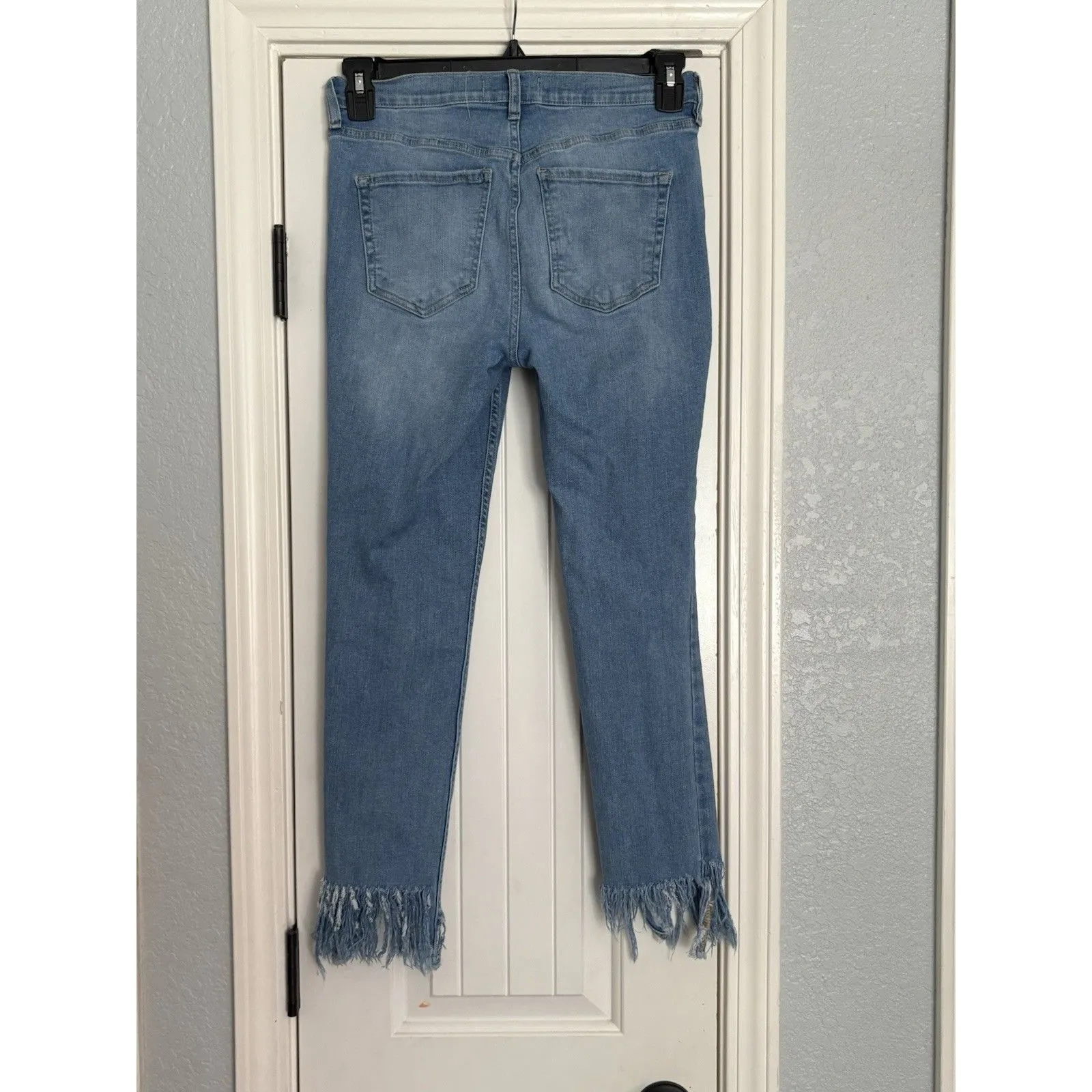 We The Free Great Heights Skinny Jeans Size 28 Distressed Frayed Hem - Image 4