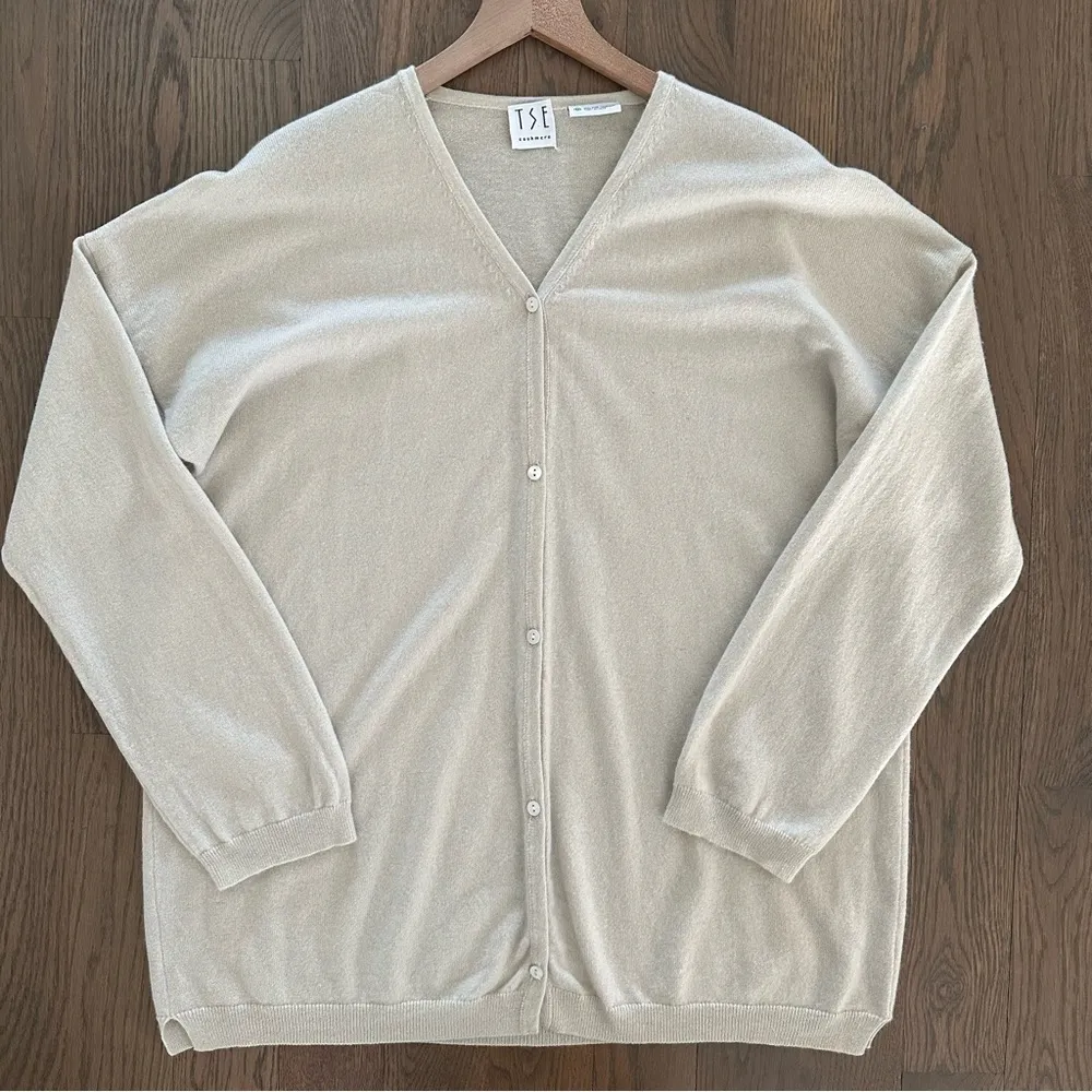 TSE 100% Cashmere V-neck Button Front Oversize Cardigan Sweater in Ivory Cream M - Image 4