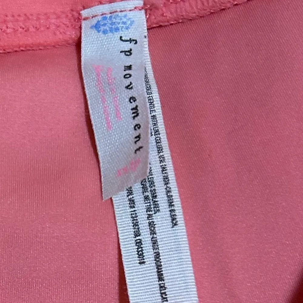 Free People Movement Cross Front Waist Turnout Legging Capri Size XSMALL - Image 7