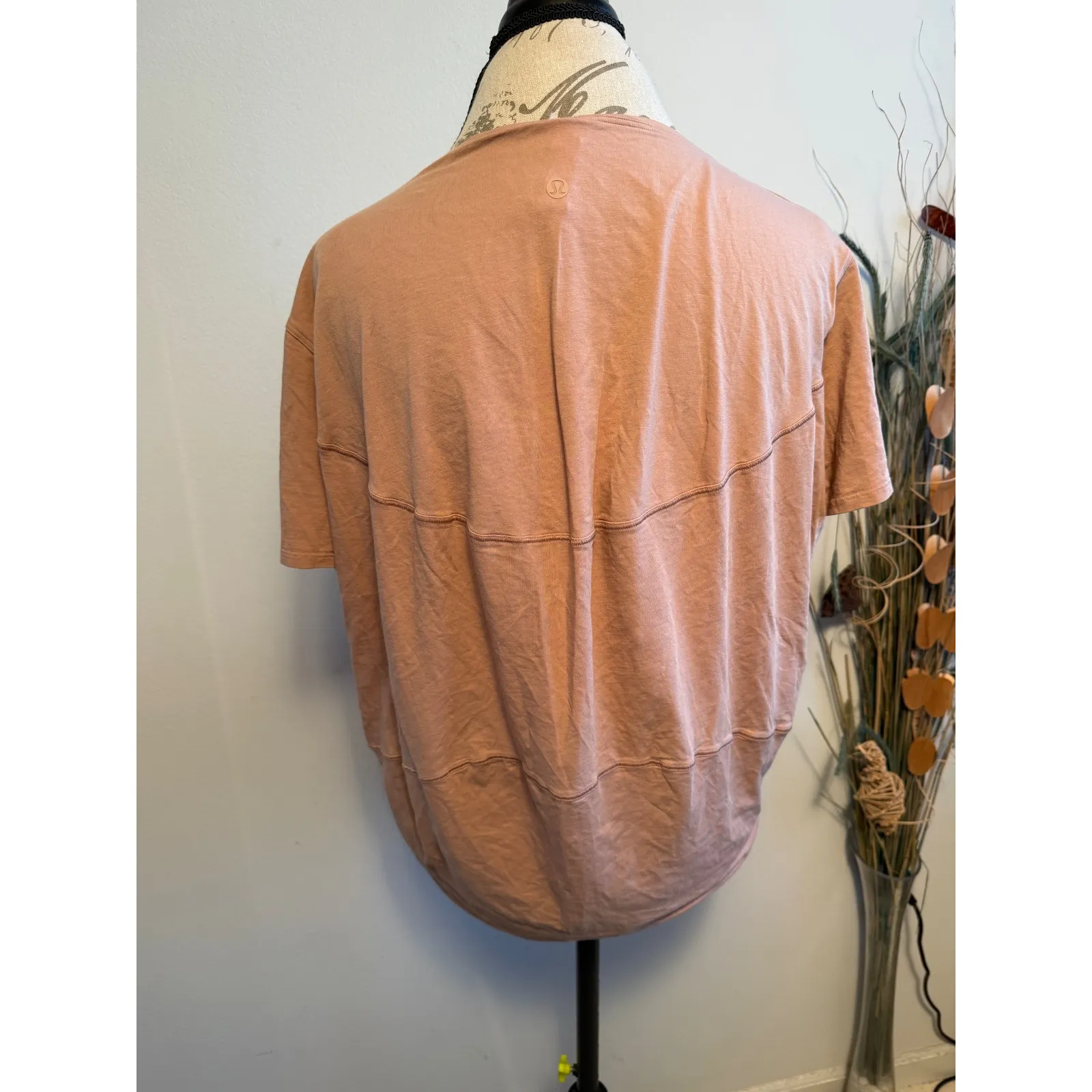 Lululemon Athletica Crew Neck T Shirt Peach Cotton Lycra Blend Size 4 - Image 2