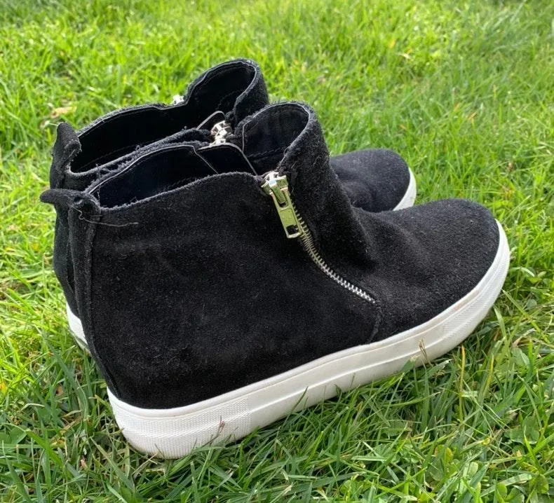 Steve Madden Suede Ankle Black Booties - Image 2