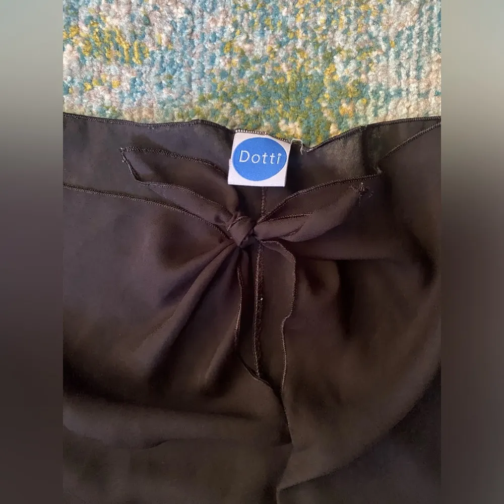 Dotti sheer black tie front swim beach pants, size medium - Image 4