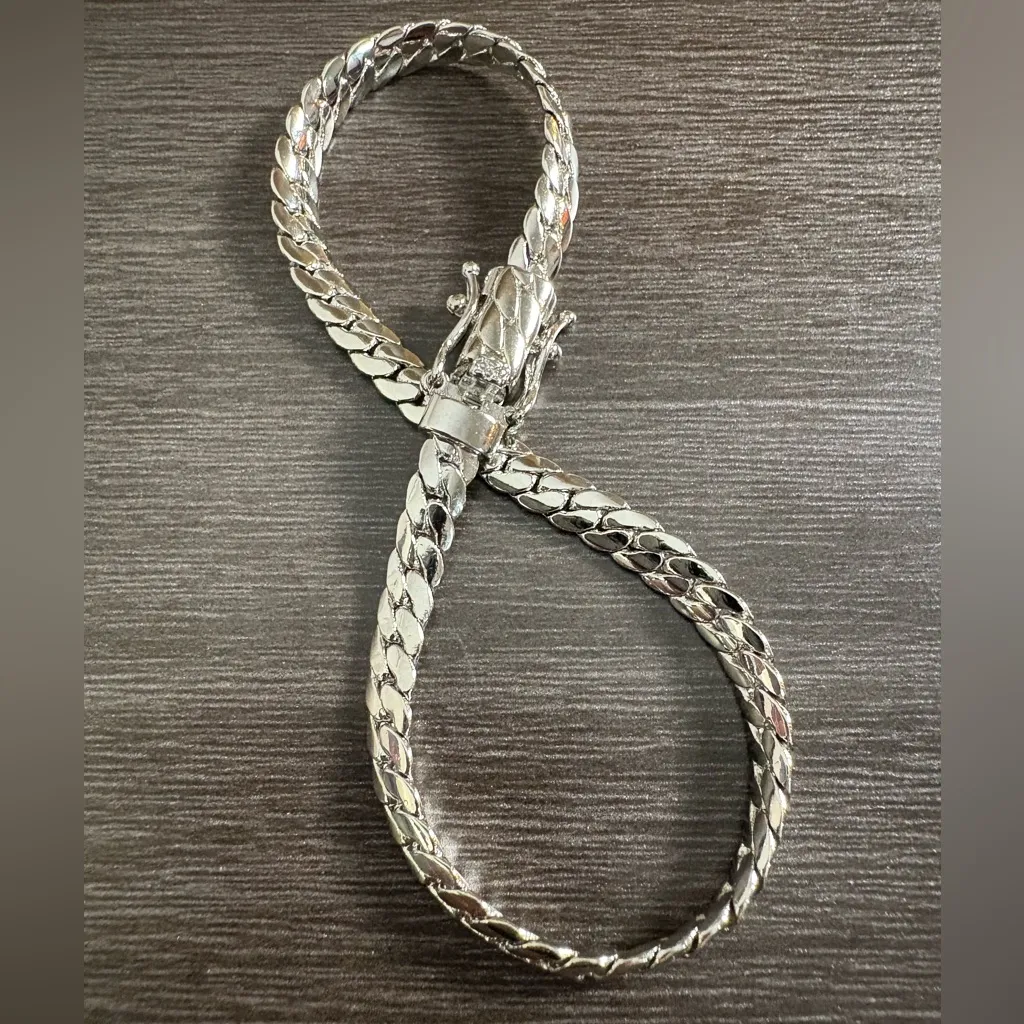 Herringbone Polished Silver Bracelet - Image 3