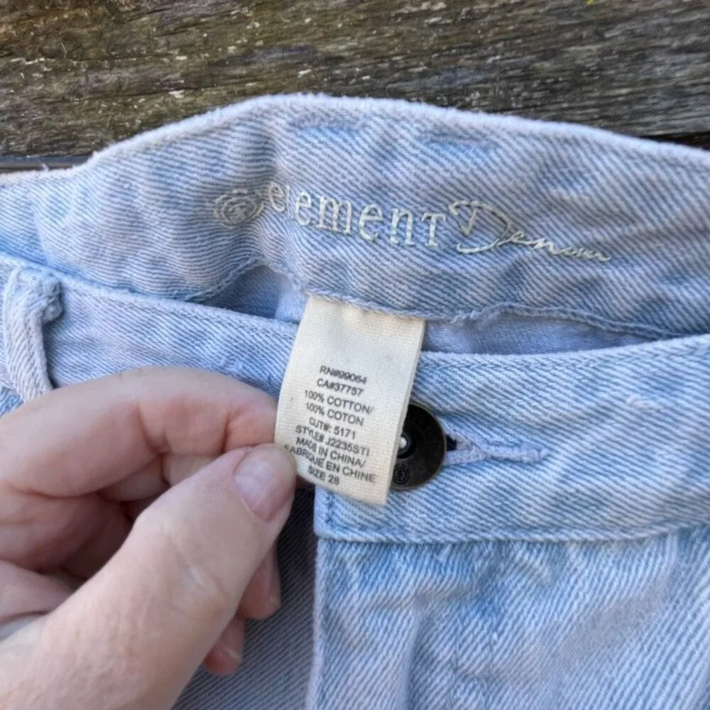 Element Denim size 28 100% cotton embroidered pockets shorts. Red - Image 6