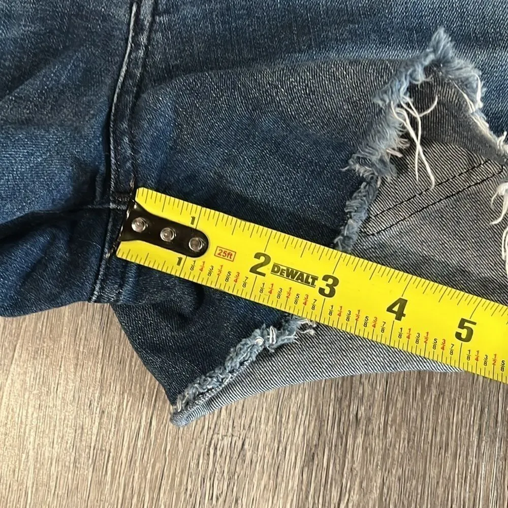 Level 99 dark denim wash slight distressed w/ side hem slit fray at hem - Image 6